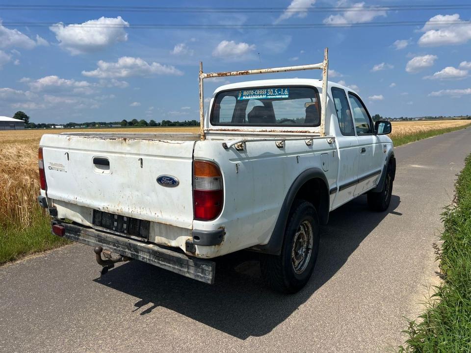 Ford Ranger 2.5 TD Pickup 4X4 Allrad пробіг: 230000 рік: Dezember 2001 Diesel потужність:109 PS коробка: Manuell ціна: 2950 - Фото 3