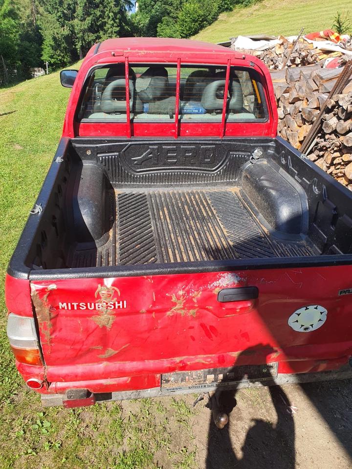 Mitsubishi L200 пробіг: 87000 рік: Januar 2004 Diesel потужність:116 PS коробка: Manuell ціна: 3900 - Фото 2