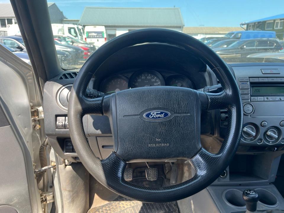 Ford Ranger Doppelkabine 4X4 XL пробіг: 234427 рік: November 2008 Diesel потужність:143 PS коробка: Manuell ціна: 3700 - Фото 11