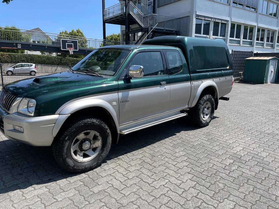 MITSUBISHI L200 2004 4X4 пробіг: 239000 рік: Mai 2004 Diesel потужність:115 PS коробка: Manuell ціна: 5450 - Фото 1
