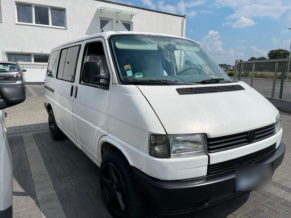 VW T4 1X 1.9D 44kw Multivan пробіг: 367000 рік: Juni 1992 Diesel потужність:44 PS коробка: Manuell ціна: 850 - Фото 1