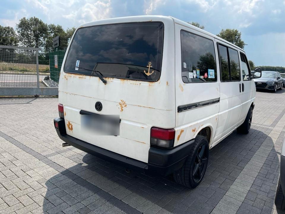 VW T4 1X 1.9D 44kw Multivan пробіг: 367000 рік: Juni 1992 Diesel потужність:44 PS коробка: Manuell ціна: 850 - Фото 2