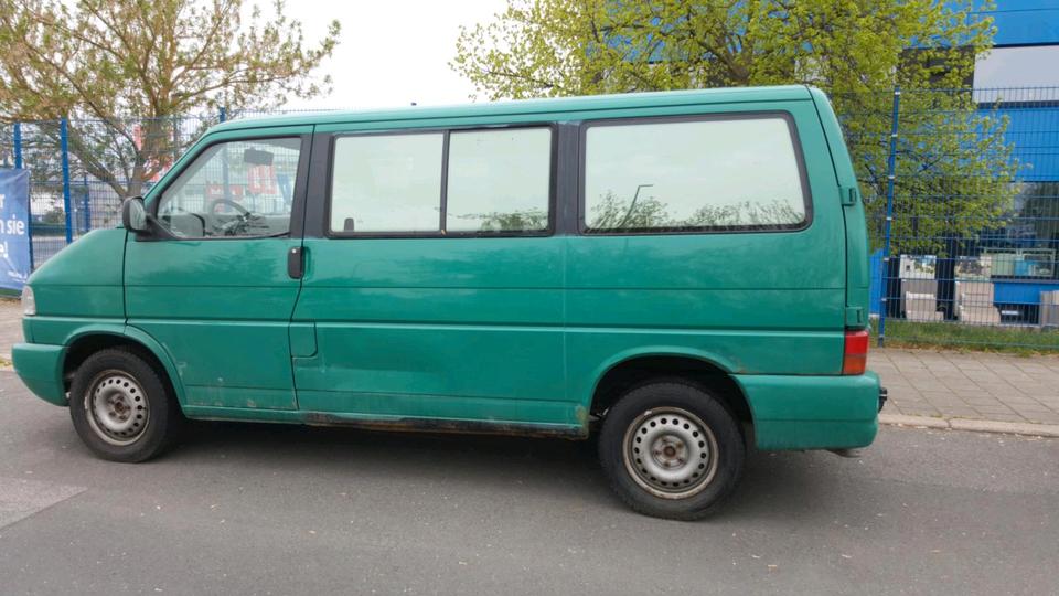 VW T4 Multivan 2,5 TDI пробіг: 489452 рік: März 1998 Diesel потужність:121 PS коробка: Manuell ціна: 3800 - Фото 11