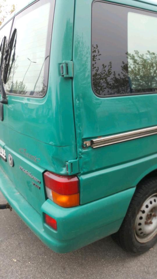 VW T4 Multivan 2,5 TDI пробіг: 489452 рік: März 1998 Diesel потужність:121 PS коробка: Manuell ціна: 3800 - Фото 5
