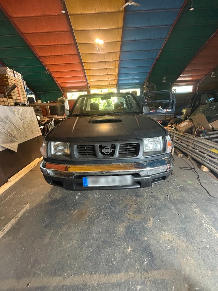 Pickup Nissan Navara D22 пробіг: 200000 рік: Juli 2024 Diesel ціна: 5500 - Фото 0