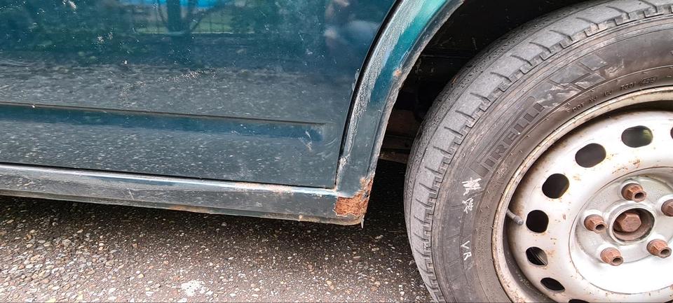 VW T4 Multivan пробіг: 365000 рік: März 1996 Diesel потужність:102 PS ціна: 2500 - Фото 14