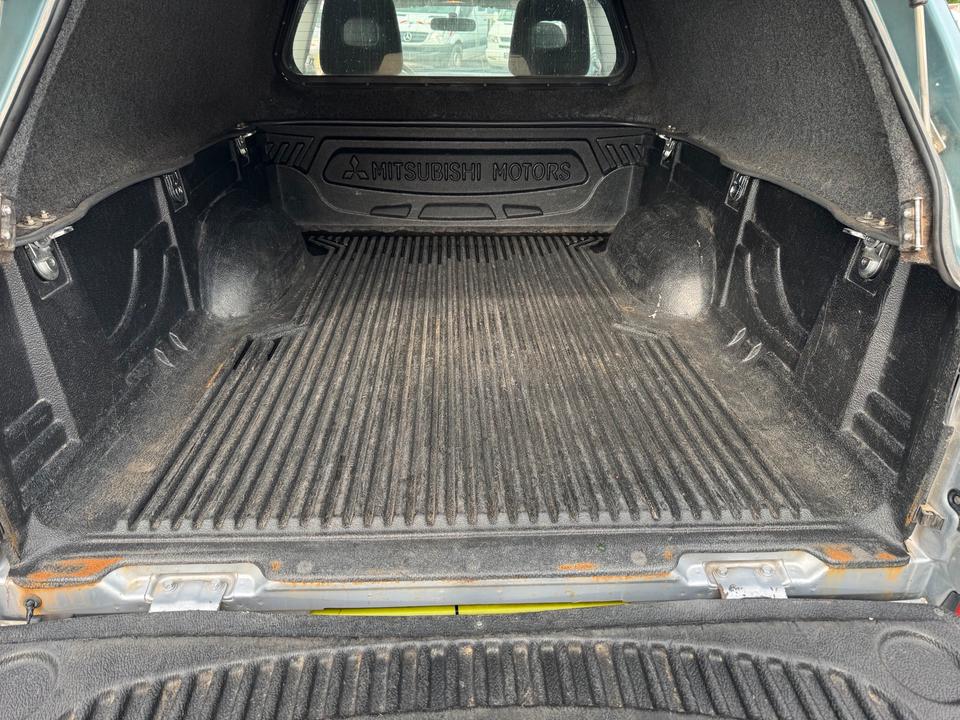 Mitsubishi L200 пробіг: 271000 рік: August 2007 Diesel потужність:136 PS коробка: Manuell ціна: 5200 - Фото 11