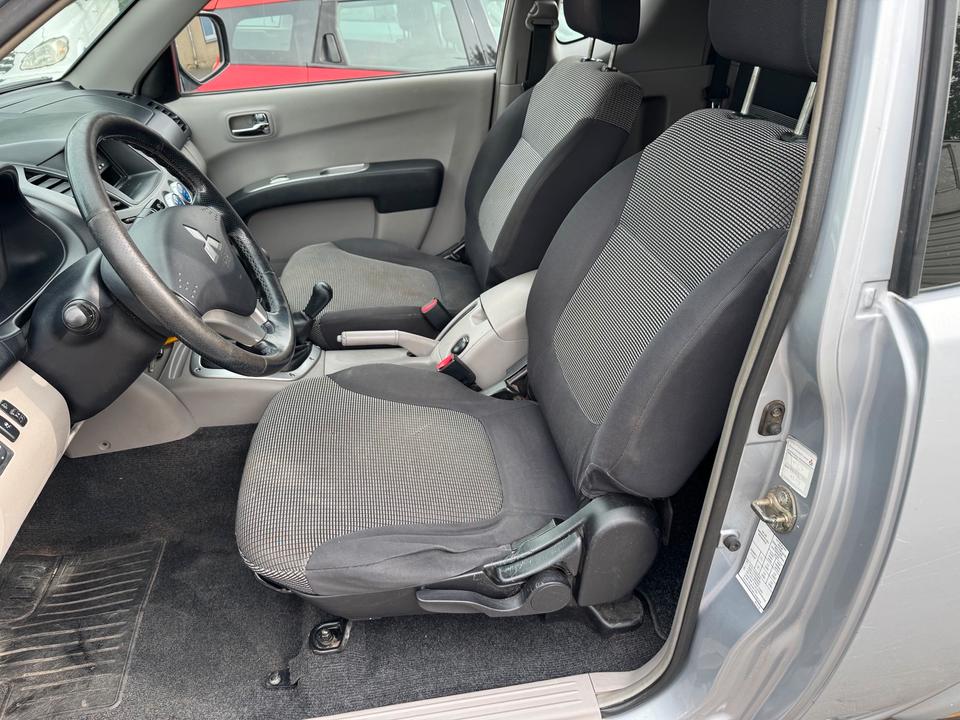 Mitsubishi L200 пробіг: 271000 рік: August 2007 Diesel потужність:136 PS коробка: Manuell ціна: 5200 - Фото 7