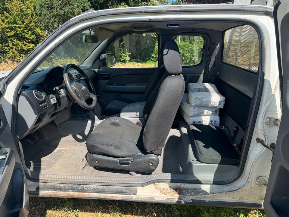 Ford Ranger 2.5 TDCI  пробіг: 235000 рік: Oktober 2008 Diesel потужність:143 PS коробка: Manuell Euro4 ціна: 3490 - Фото 6