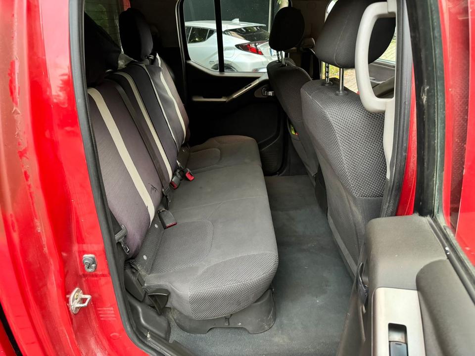 Nissan Navara 2.5 dCi 4x4 пробіг: 298000 рік: Juli 2008 Diesel потужність:171 PS коробка: Manuell ціна: 5900 - Фото 14