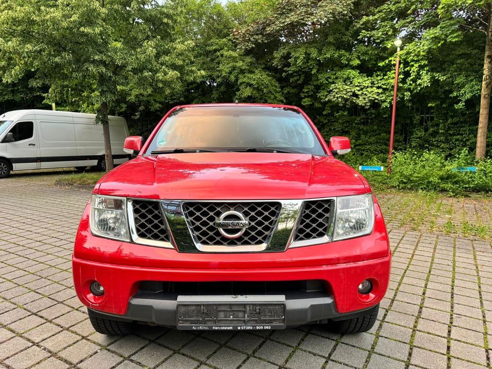 Nissan Navara 2.5 dCi 4x4 пробіг: 298000 рік: Juli 2008 Diesel потужність:171 PS коробка: Manuell ціна: 5900 - Фото 4