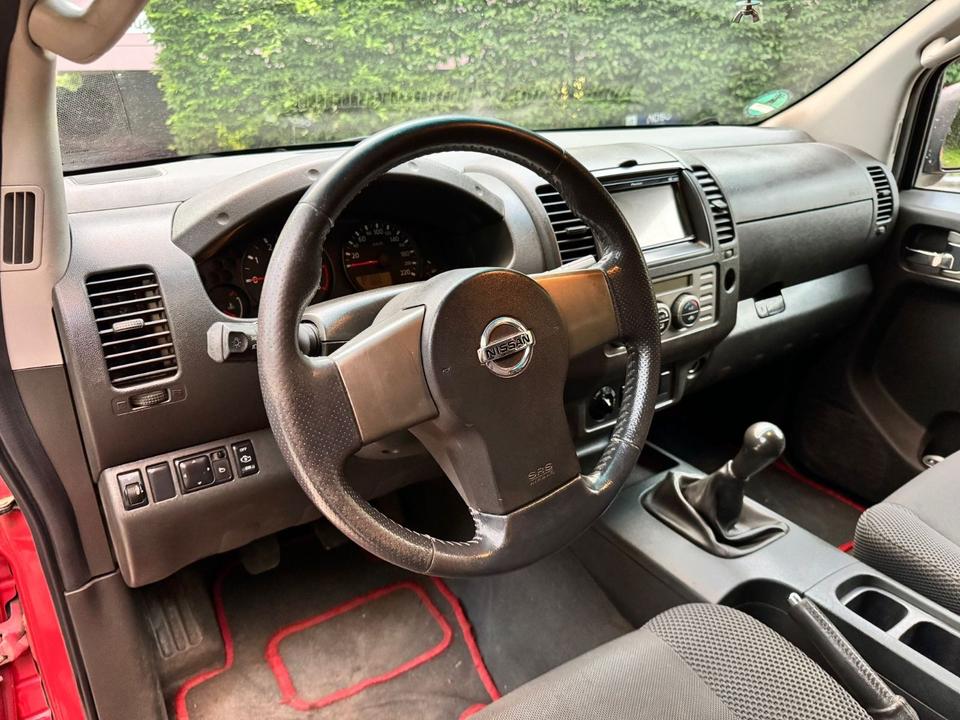 Nissan Navara 2.5 dCi 4x4 пробіг: 298000 рік: Juli 2008 Diesel потужність:171 PS коробка: Manuell ціна: 5900 - Фото 9