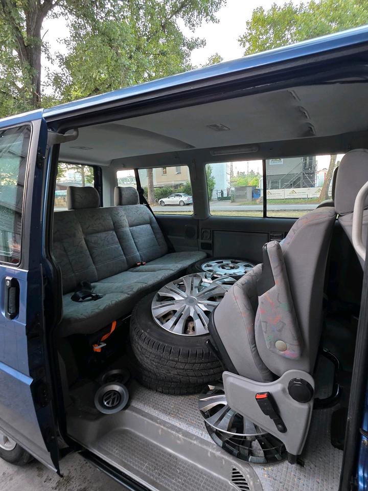 VW T4 MULTIVAN 2.5 TDI KLIMAANLAGE ALLSTAR пробіг: 510000 рік: Mai 1999 Diesel потужність:102 PS коробка: Manuell ціна: 3200 - Фото 10