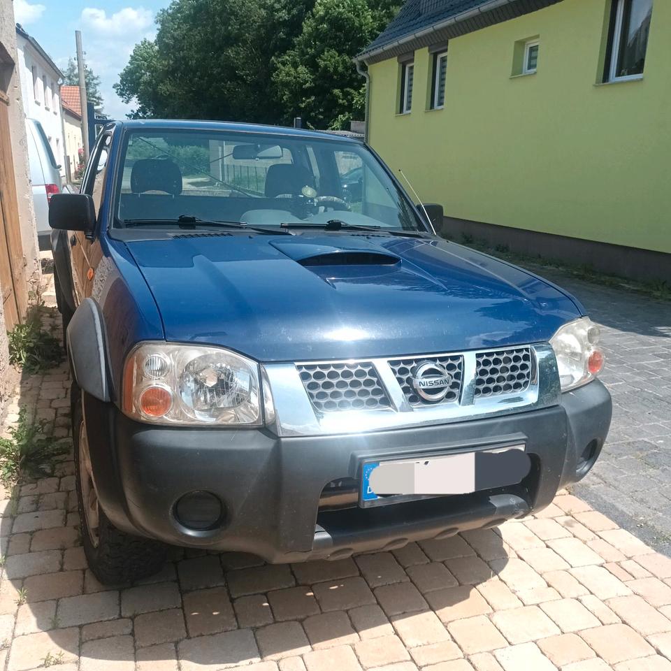 Nissan Pickup D22 пробіг: 146100 рік: August 2003 Diesel потужність:133 PS коробка: Manuell ціна: 4950 Blau - Фото 0