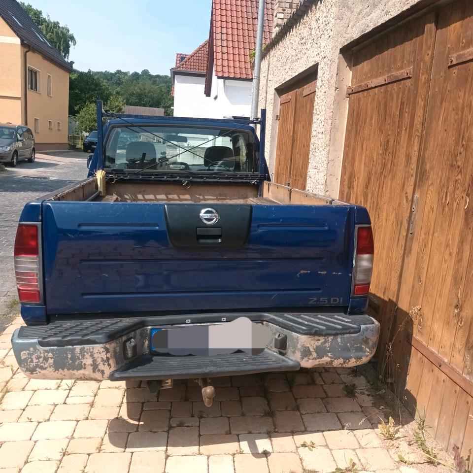 Nissan Pickup D22 пробіг: 146100 рік: August 2003 Diesel потужність:133 PS коробка: Manuell ціна: 4950 Blau - Фото 2