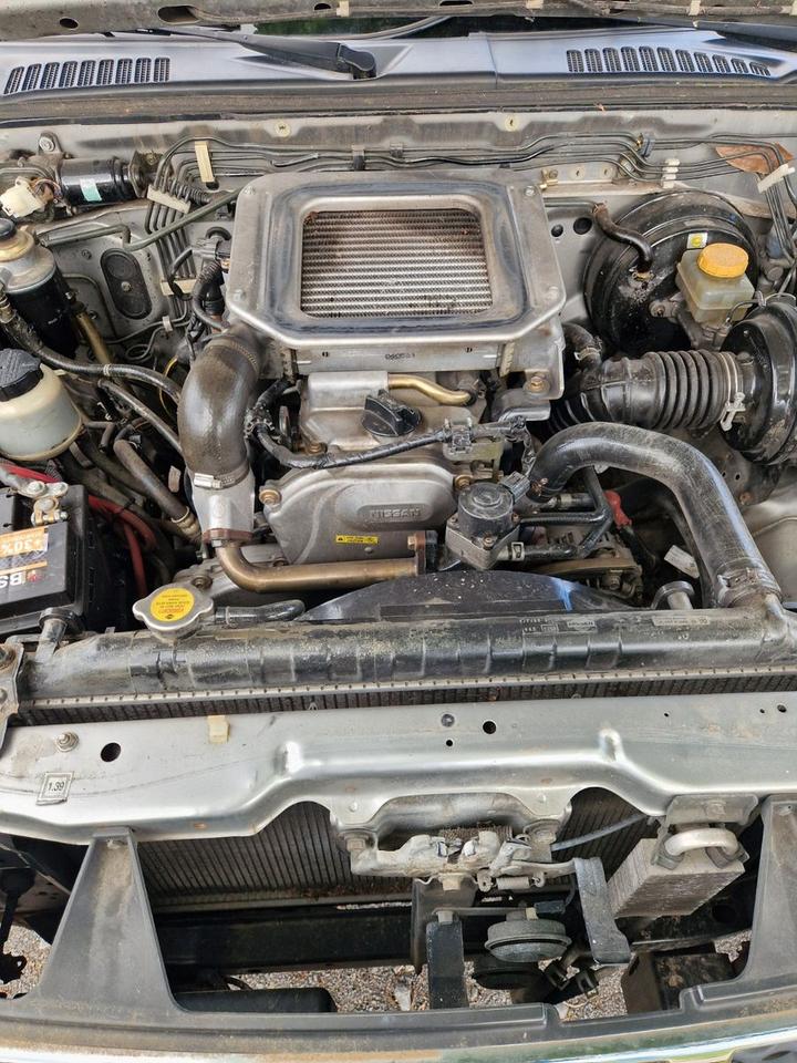 Nissan Pickup King Cab Profi 4X4 пробіг: 121000 рік: August 2004 Diesel потужність:133 PS коробка: Manuell ціна: 4760 - Фото 14