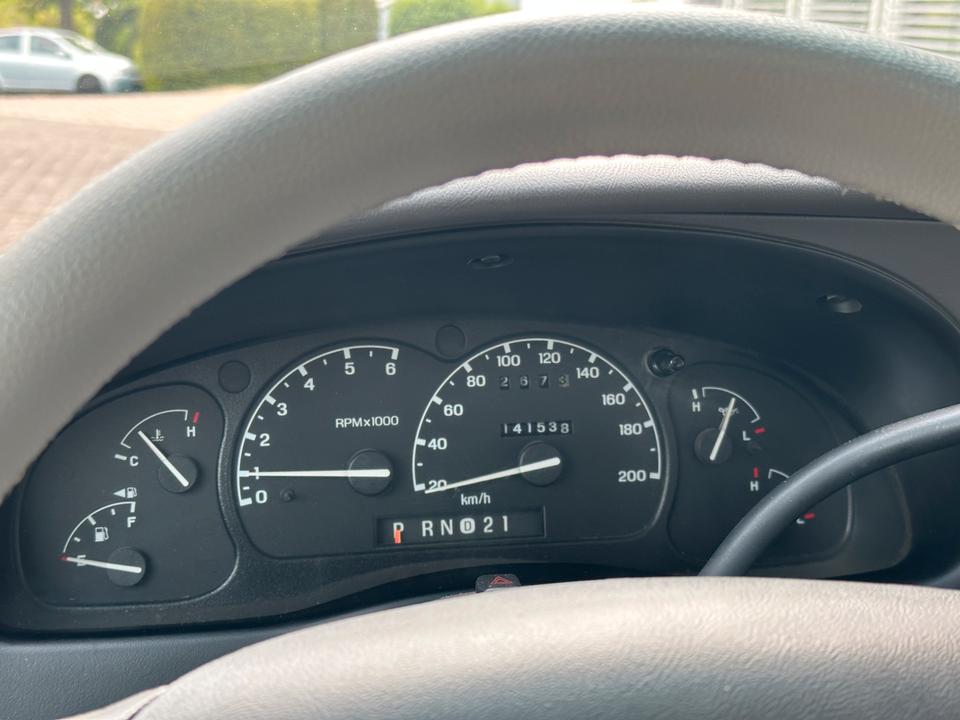 Ford Explorer 4.0L V6 пробіг: 141533 рік: Februar 2001 Benzin потужність:204 PS коробка: Automatik ціна: 5390 - Фото 19