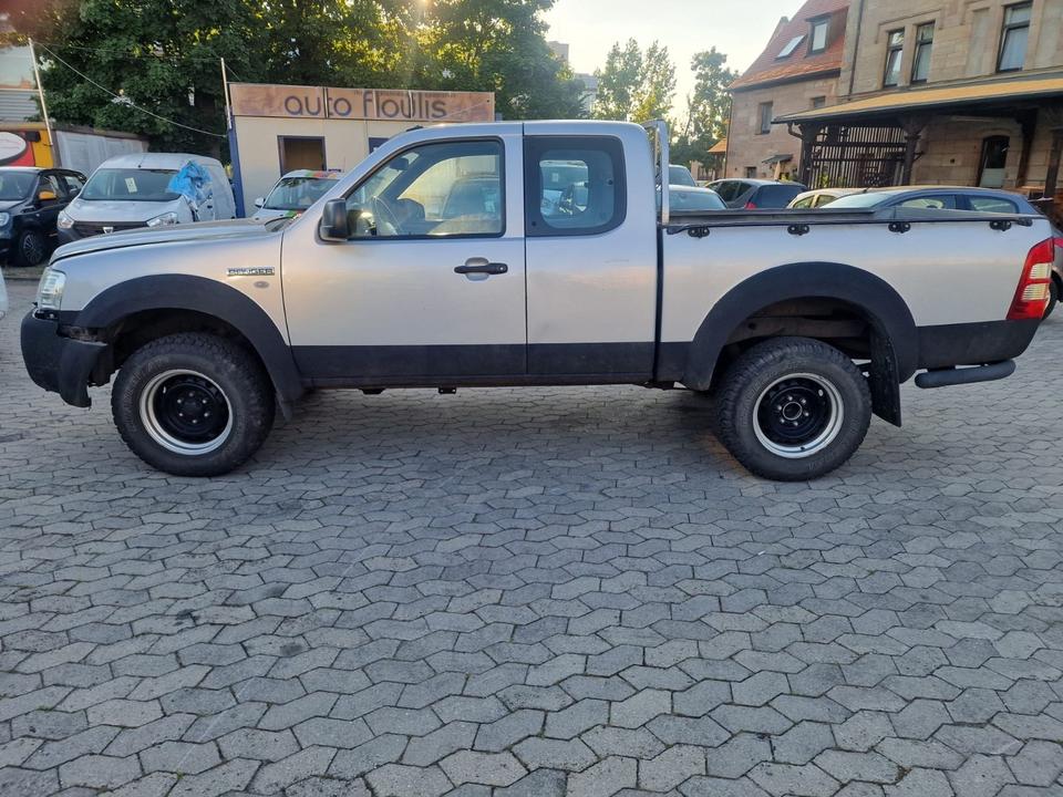 Ford Ranger Pick-Up 4X4 XL пробіг: 190000 Beschädigtes Fahrzeug рік: Oktober 2007 Diesel потужність:143 PS коробка: Manuell ціна: 5100 - Фото 1