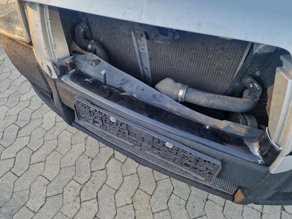 Ford Ranger Pick-Up 4X4 XL пробіг: 190000 Beschädigtes Fahrzeug рік: Oktober 2007 Diesel потужність:143 PS коробка: Manuell ціна: 5100 - Фото 8