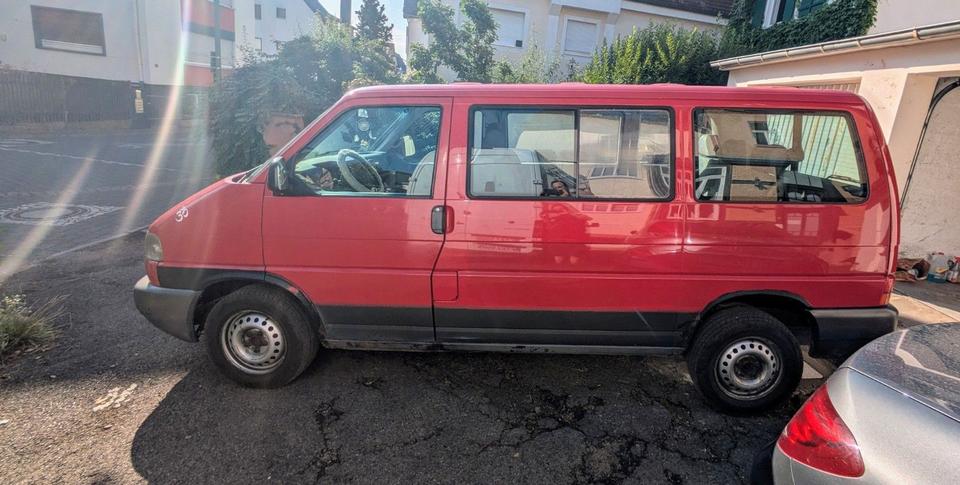 Volkswagen T4 Multivan пробіг: 502000 рік: August 1996 Diesel потужність:102 PS коробка: Manuell ціна: 3000 - Фото 0