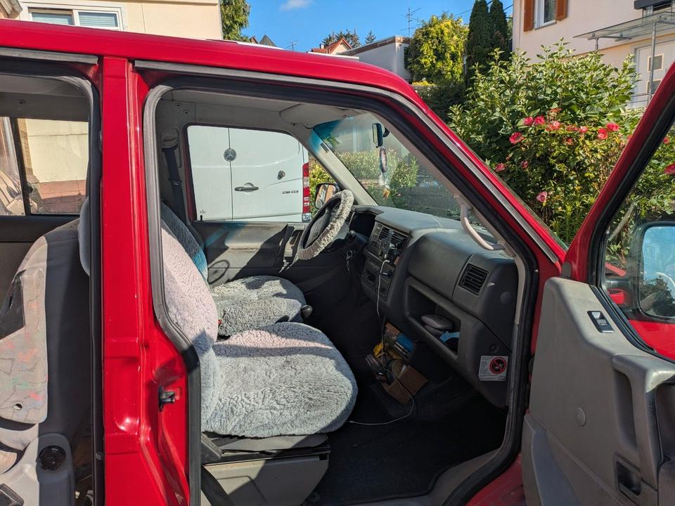 Volkswagen T4 Multivan пробіг: 502000 рік: August 1996 Diesel потужність:102 PS коробка: Manuell ціна: 3000 - Фото 3