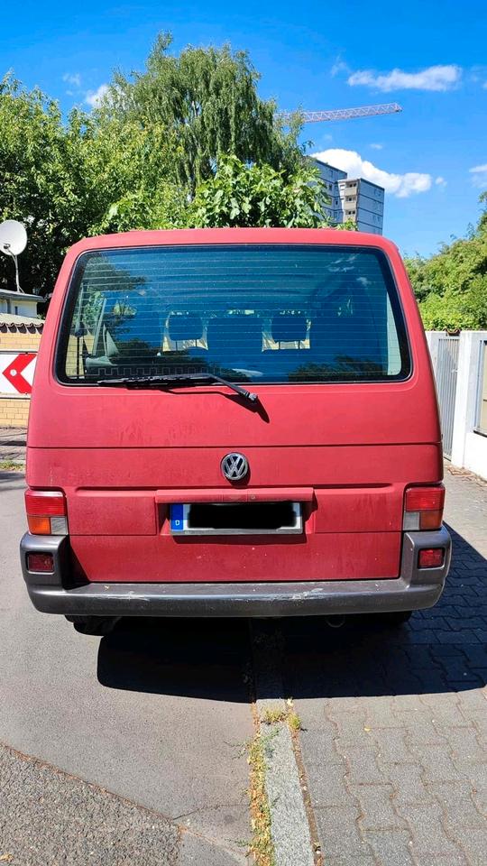 Multivan Allstar   T4 пробіг: 546000 рік: Mai 1996 Diesel потужність:102 PS коробка: Manuell ціна: 2000 - Фото 3