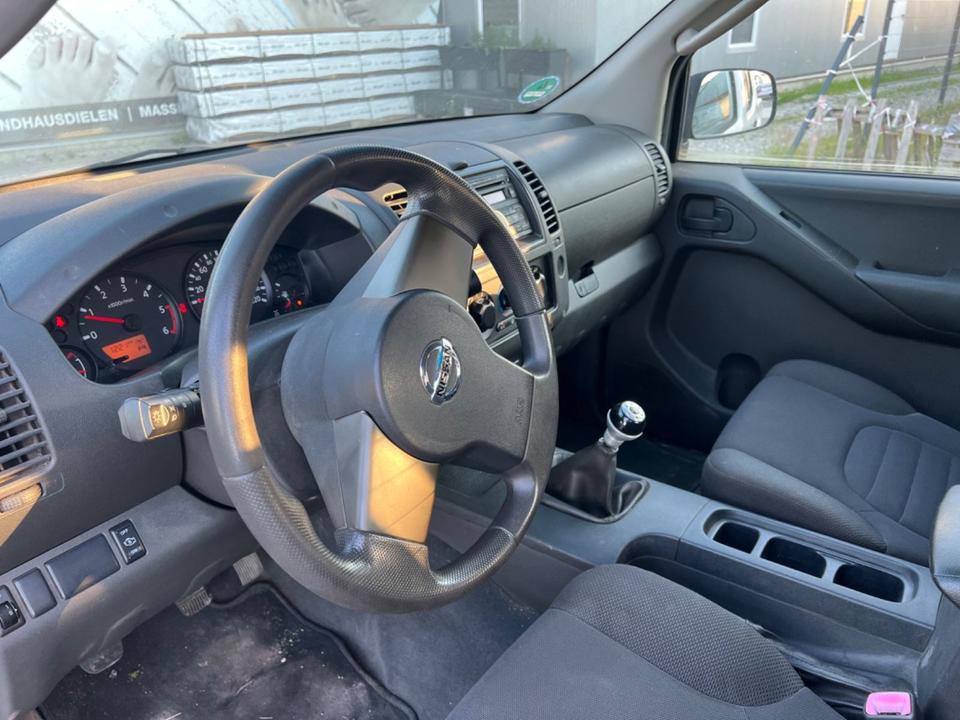 Надійне авто Nissan Navara Pickup 4X4 пробіг: 300000 рік: Dezember 2007 Diesel потужність:171 PS коробка: Manuell ціна: 3500 - Фото 14