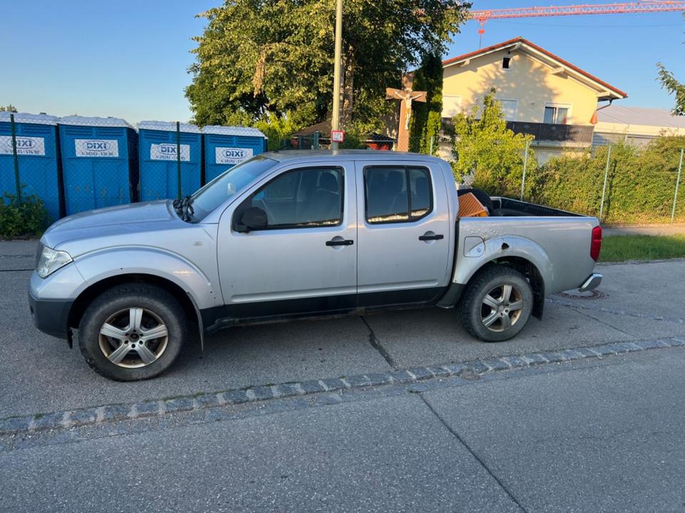 Надійне авто Nissan Navara Pickup 4X4 пробіг: 300000 рік: Dezember 2007 Diesel потужність:171 PS коробка: Manuell ціна: 3500 - Фото 3