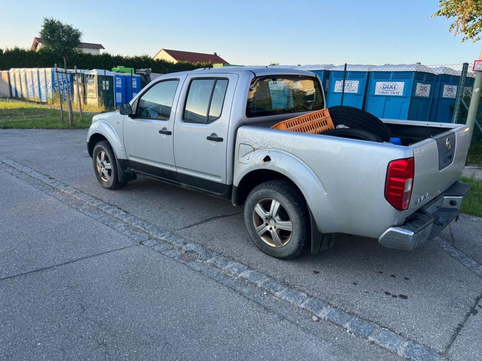 Надійне авто Nissan Navara Pickup 4X4 пробіг: 300000 рік: Dezember 2007 Diesel потужність:171 PS коробка: Manuell ціна: 3500 - Фото 6
