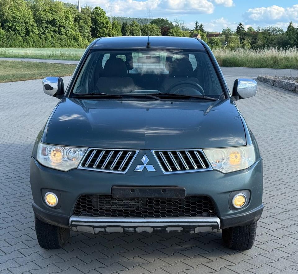 Mitsubishi L200 Pick-Up Club Cab 2.5 D-ID 4WD пробіг: 280000 рік: Mai 2011 Diesel потужність:136 PS коробка: Manuell Juli 2025 ціна: 4800 - Фото 5