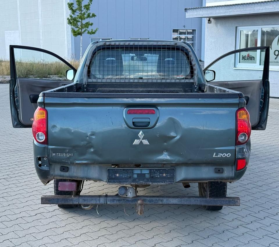 Mitsubishi L200 Pick-Up Club Cab 2.5 D-ID 4WD пробіг: 280000 рік: Mai 2011 Diesel потужність:136 PS коробка: Manuell Juli 2025 ціна: 4800 - Фото 6