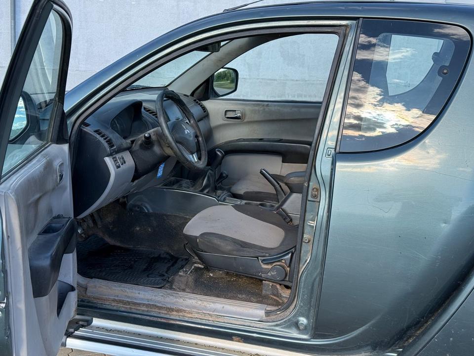 Mitsubishi L200 Pick-Up Club Cab 2.5 D-ID 4WD пробіг: 280000 рік: Mai 2011 Diesel потужність:136 PS коробка: Manuell Juli 2025 ціна: 4800 - Фото 7