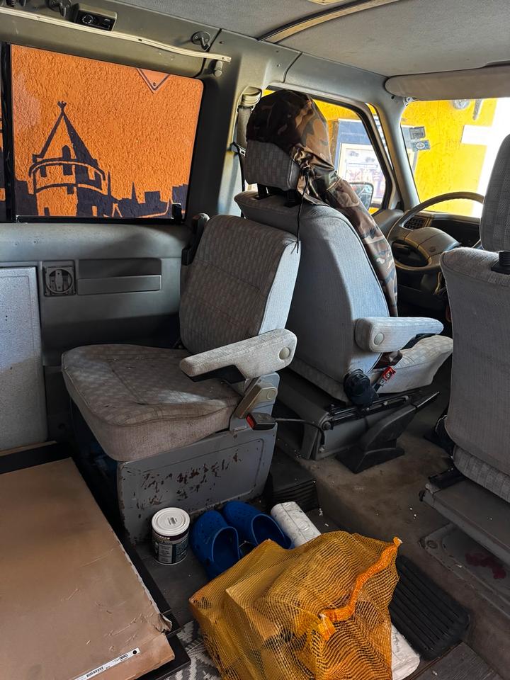 VW T4 1X 1.9D 44kw  пробіг: 367000 рік: Juni 1992 Diesel потужність:44 PS коробка: Manuell ціна: 850 - Фото 13