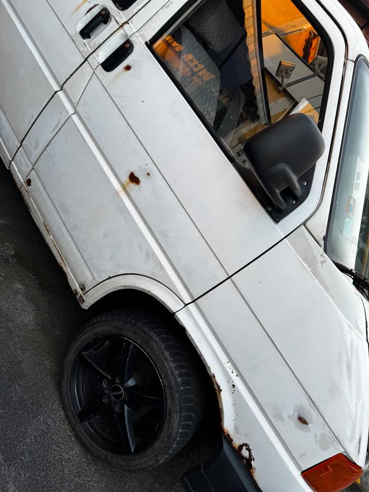 VW T4 1X 1.9D 44kw  пробіг: 367000 рік: Juni 1992 Diesel потужність:44 PS коробка: Manuell ціна: 850 - Фото 4