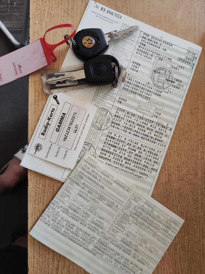 Volkswagen T4 Multivan 2,5 TDI 102 Kw. пробіг: 403974 рік: Februar 1999 Diesel потужність:102 PS коробка: Manuell ціна: 2990 - Фото 15