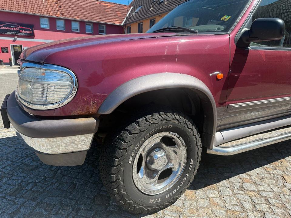 Ford Explorer 4.0 V6 4x4 Automatik Highclass Klima пробіг: 181500 рік: Oktober 1996 Benzin потужність:156 PS коробка: Automatik Januar 2026 ціна: 1550 - Фото 10