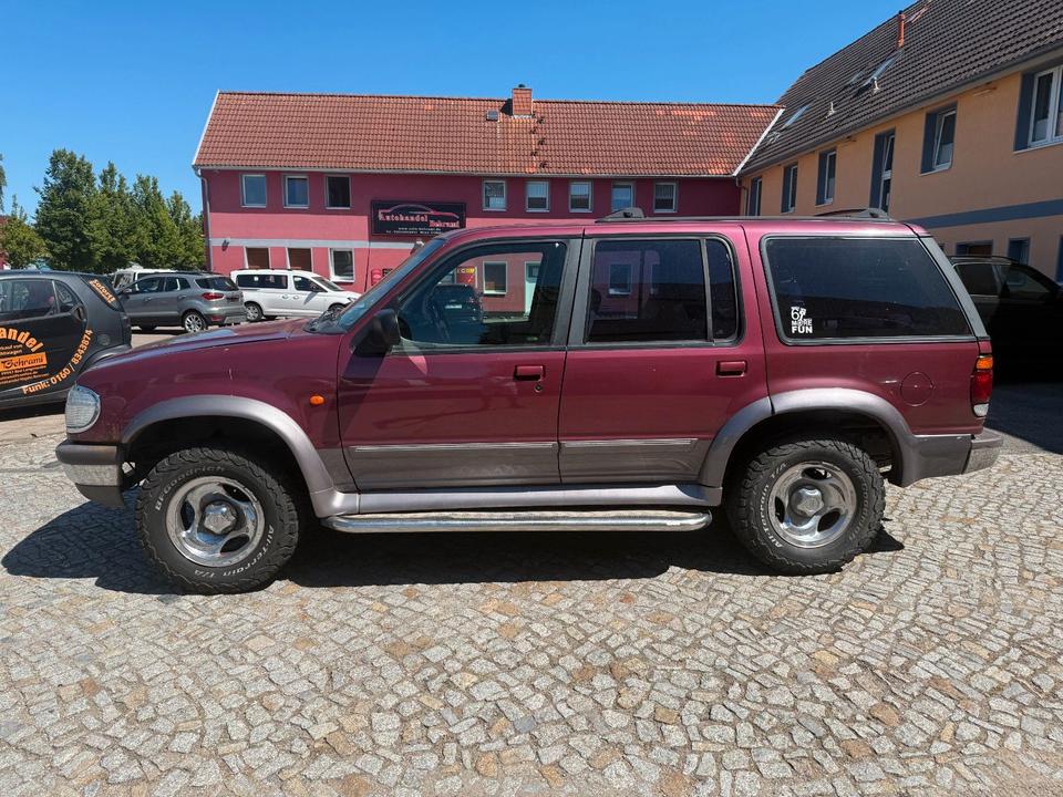 Ford Explorer 4.0 V6 4x4 Automatik Highclass Klima пробіг: 181500 рік: Oktober 1996 Benzin потужність:156 PS коробка: Automatik Januar 2026 ціна: 1550 - Фото 2