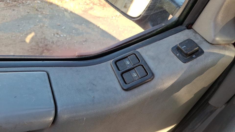 T4 multivan Vw пробіг: 500000 рік: Juni 1995 Diesel потужність:63 PS коробка: Manuell April 2026 ціна: 1150 - Фото 4