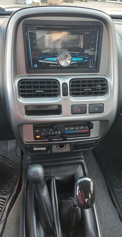 Nissan Navara NP300 Pick-up Double Cab 4X4 пробіг: 220000 рік: März 2009 Diesel потужність:133 PS коробка: Manuell ціна: 5500 - Фото 11