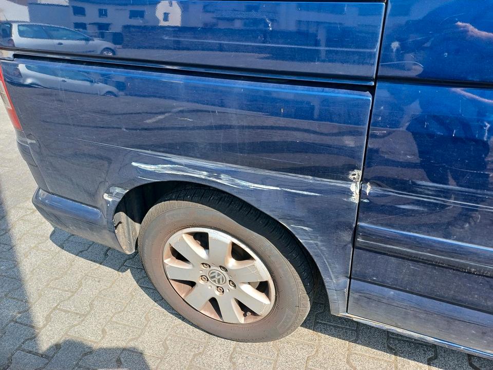 авто для ЗСУ VW Bus T5 Multivan 2,5 Bj.2004 Unfalllschaden ATM AHK пробіг: 327000 Diesel рік: Dezember 2004 коробка: Manuell ціна: 2900 - Фото 1