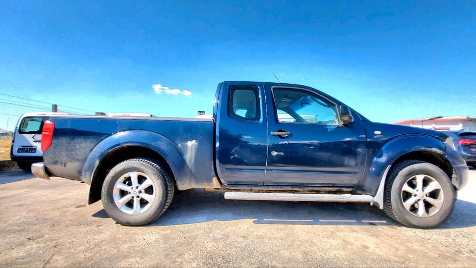 Nissan Navara 2.5 dCi 4x4 пробіг: 249712 рік: Juni 2007 Diesel потужність:170 PS коробка: Manuell ціна: 3950 - Фото 4