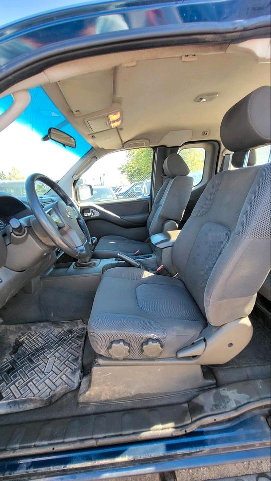 Nissan Navara 2.5 dCi 4x4 пробіг: 249712 рік: Juni 2007 Diesel потужність:170 PS коробка: Manuell ціна: 3950 - Фото 8
