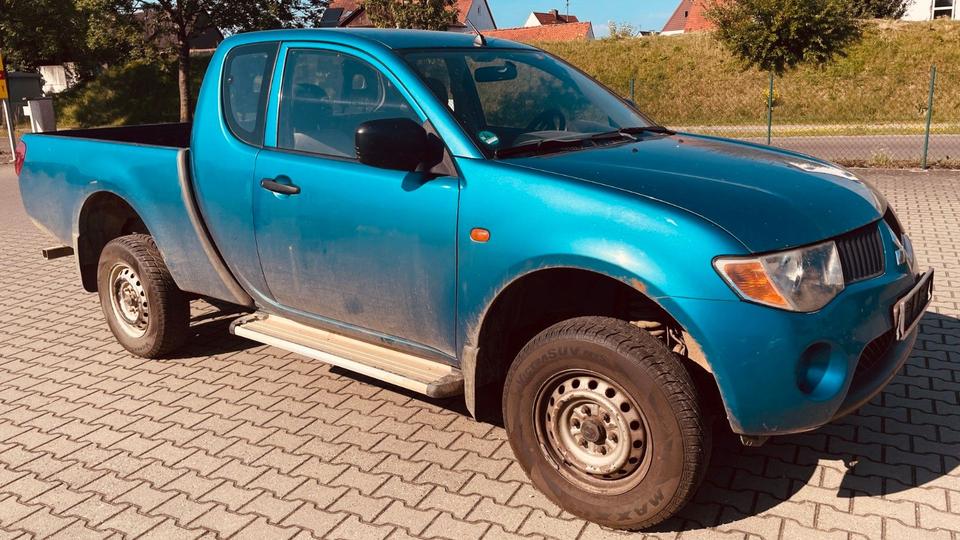 Mitsubishi L200 Allrad 4x4 Aпробіг: 214000 рік: Mai 2007 Diesel потужність:136 PS коробка: Manuell ціна: 3300 - Фото 0