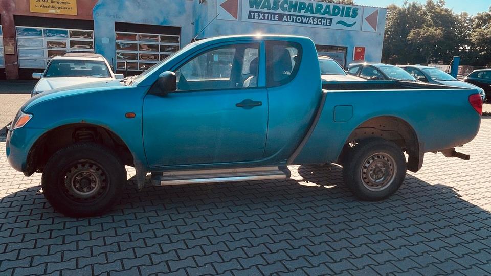 Mitsubishi L200 Allrad 4x4 Aпробіг: 214000 рік: Mai 2007 Diesel потужність:136 PS коробка: Manuell ціна: 3300 - Фото 6