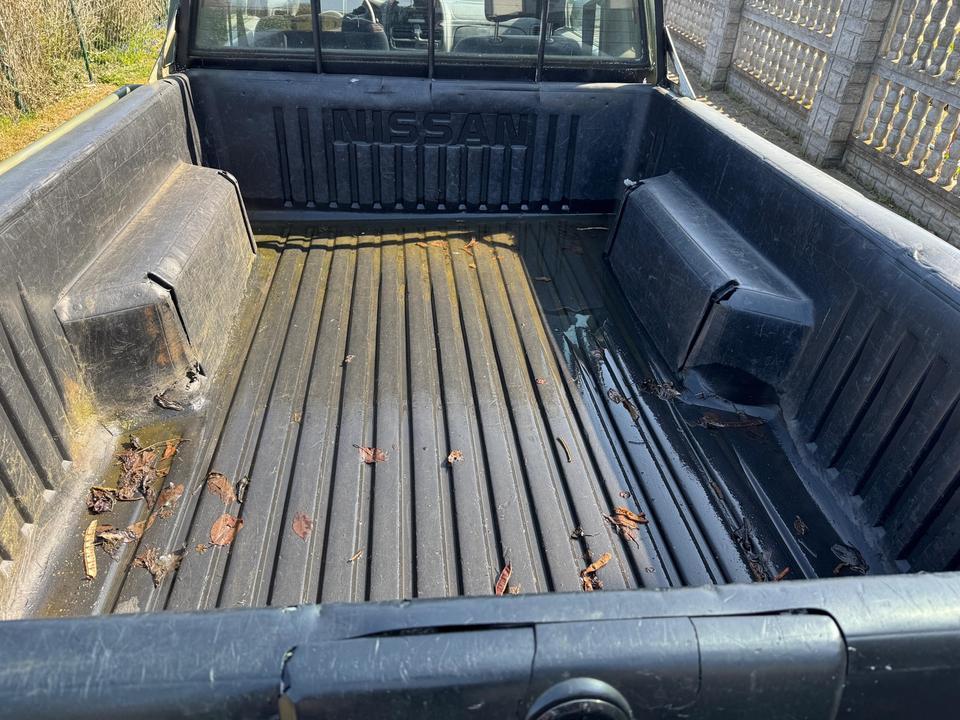 Nissan Navara D22 2.5 4x4 пробіг: 239000 рік: Dezember 2006 Diesel потужність:134 PS коробка: Manuell ціна: 3700 - Фото 4