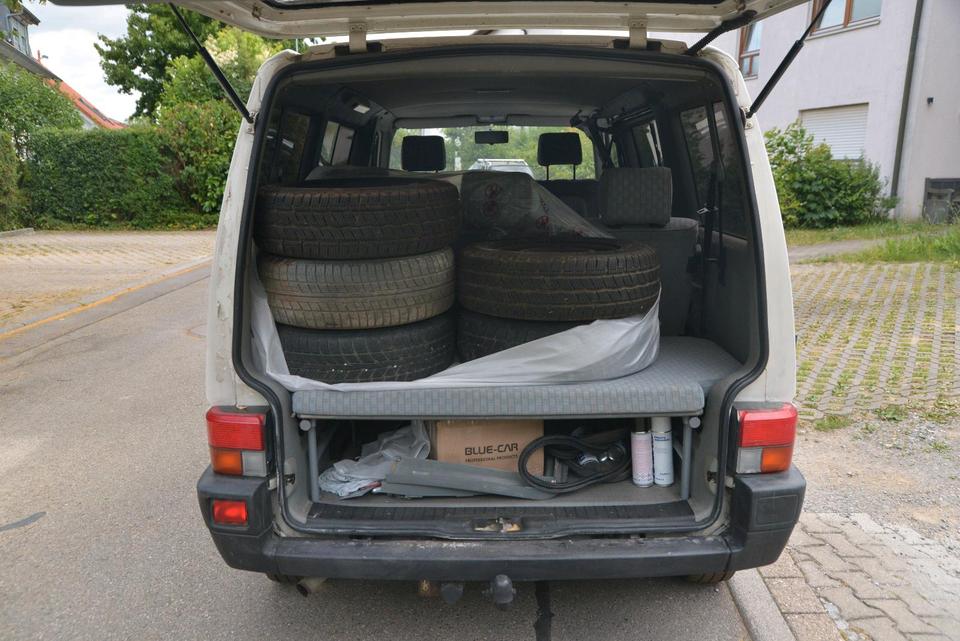 VW T4 multivan пробіг: 355000 рік: Juni 1992 Diesel потужність:90 PS коробка: Manuell ціна: 3900 - Фото 4