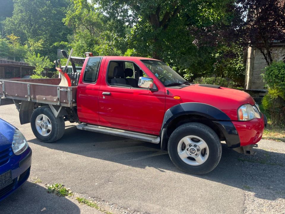 Nissan PickUp Pickup King Cab Profi 4X4 пробіг: 150000 рік: Juni 2005 Diesel потужність:133 PS коробка: Manuell ціна: 4999 - Фото 2