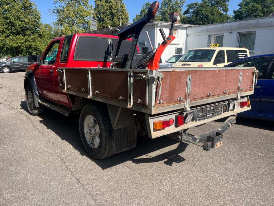 Nissan PickUp Pickup King Cab Profi 4X4 пробіг: 150000 рік: Juni 2005 Diesel потужність:133 PS коробка: Manuell ціна: 4999 - Фото 4