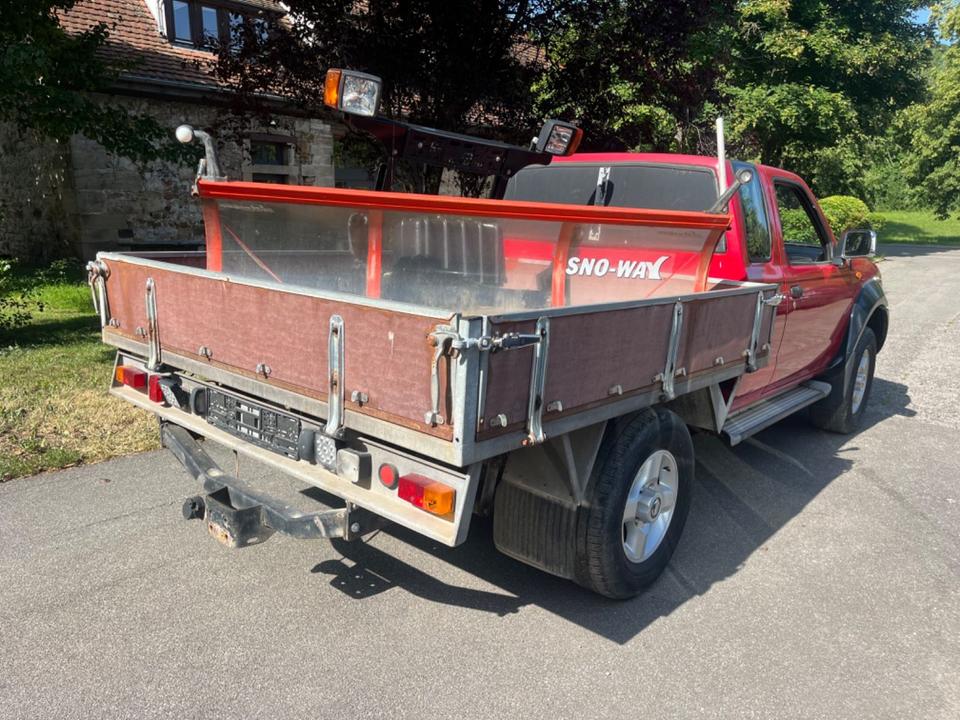 Nissan PickUp Pickup King Cab Profi 4X4 пробіг: 150000 рік: Juni 2005 Diesel потужність:133 PS коробка: Manuell ціна: 4999 - Фото 6