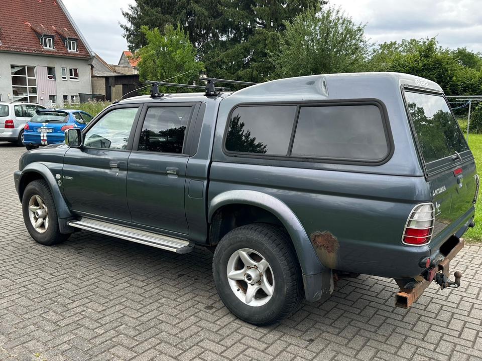Mitsubishi L200 2.5 Dakar пробіг: 176000 рік: Juli 2005 Diesel коробка: Manuell ціна: 5700 Grau - Фото 8